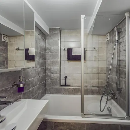 Objekt-nr 242 - Hafen - Kurgartenstrasse * Lübeck